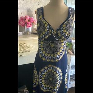 Maxi dress w beautiful design, fit & style. Perfect occasion or night out dress